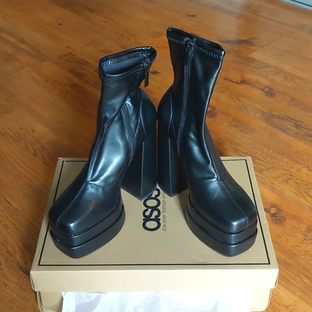 Black booties size 9